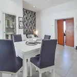 Beautiful Apartment In Napoli With Wifi