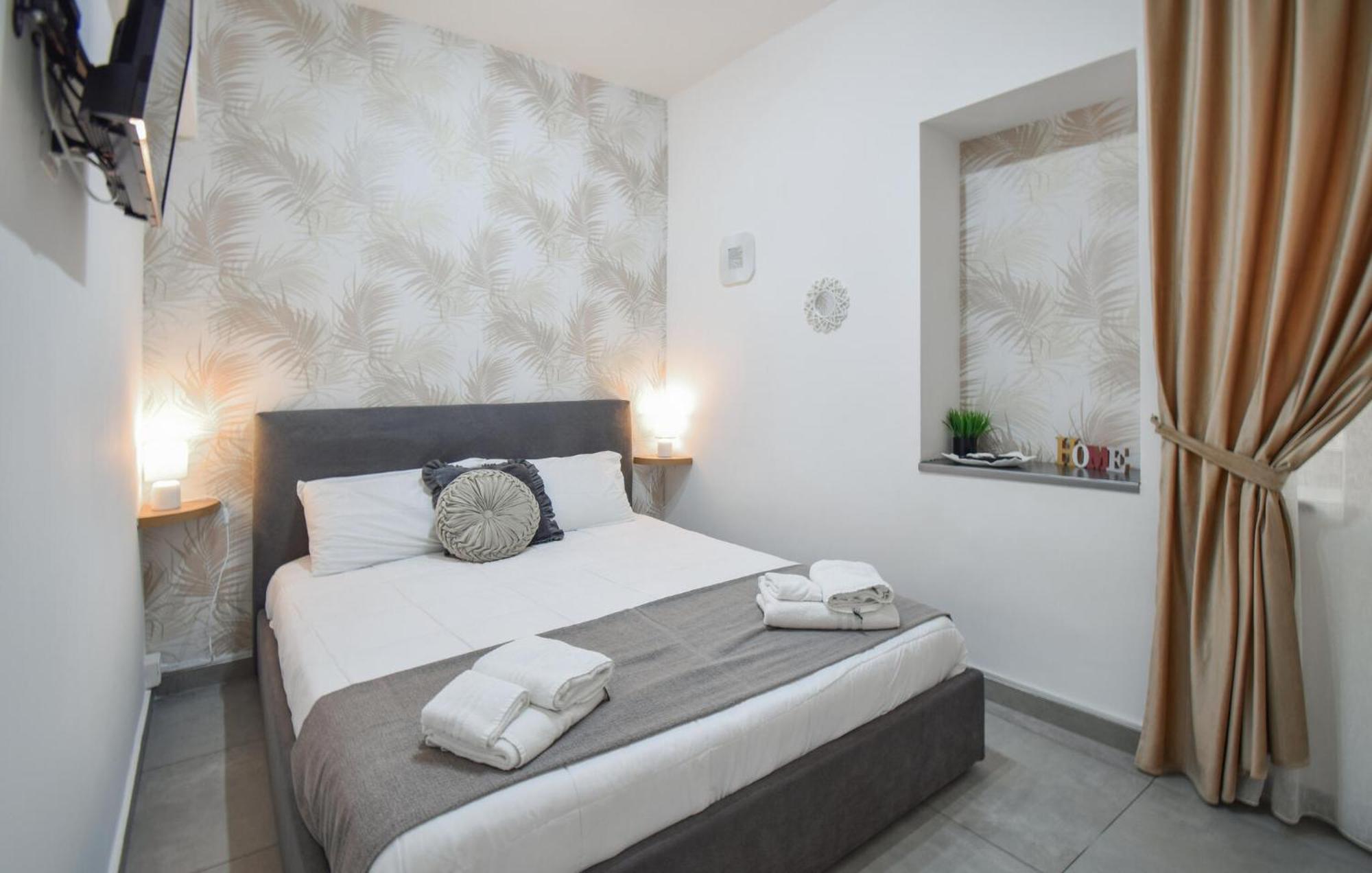 Appartamento Beautiful In With Wifi Napoli
